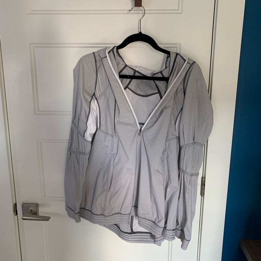 Lululemon Run 🏃‍♀️ willpower pullover - Picture 3 of 10